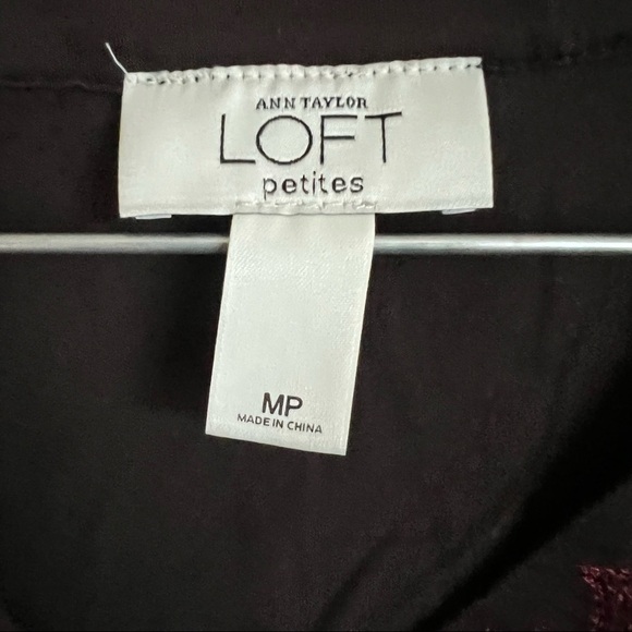 Ann Taylor Loft Petites Brown Embroidered V Neck Top - Picture 4 of 6